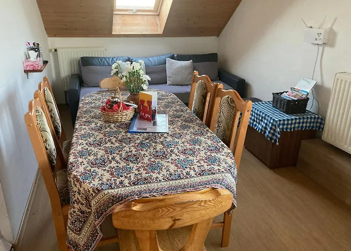 شقة Poddasze Pierwoszyno